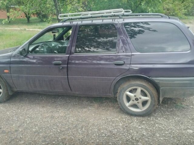 Фіолетовий Форд Ескорт, об'ємом двигуна 0 л та пробігом 1000 тис. км за 1087 $, фото 1 на Automoto.ua