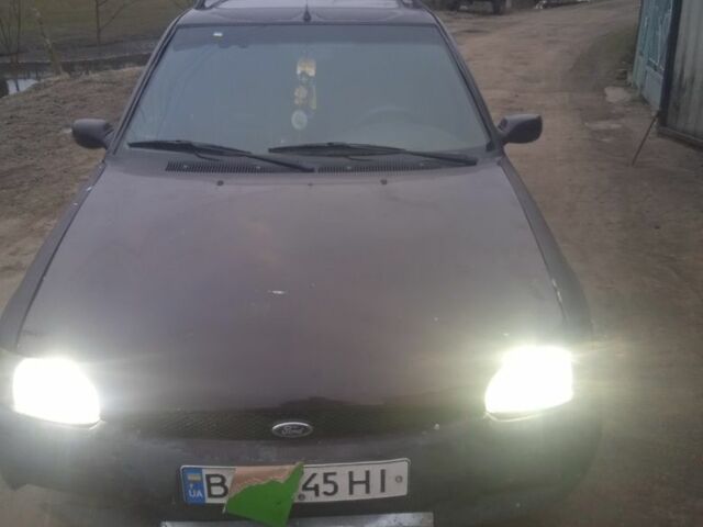 Фиолетовый Форд Эскорт, объемом двигателя 0 л и пробегом 2 тыс. км за 600 $, фото 1 на Automoto.ua