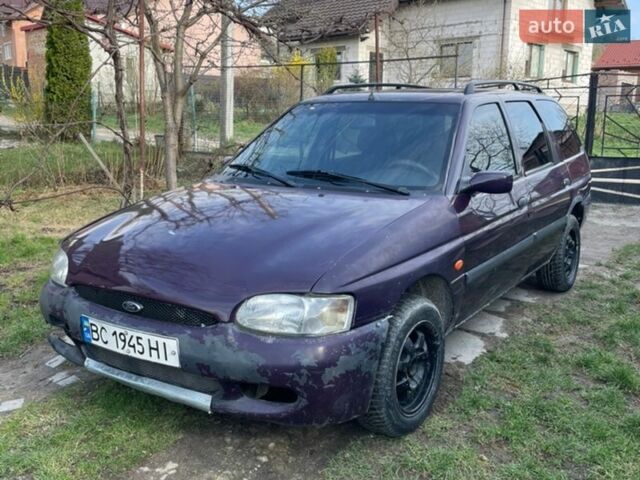 Фиолетовый Форд Эскорт, объемом двигателя 1.4 л и пробегом 300 тыс. км за 750 $, фото 1 на Automoto.ua