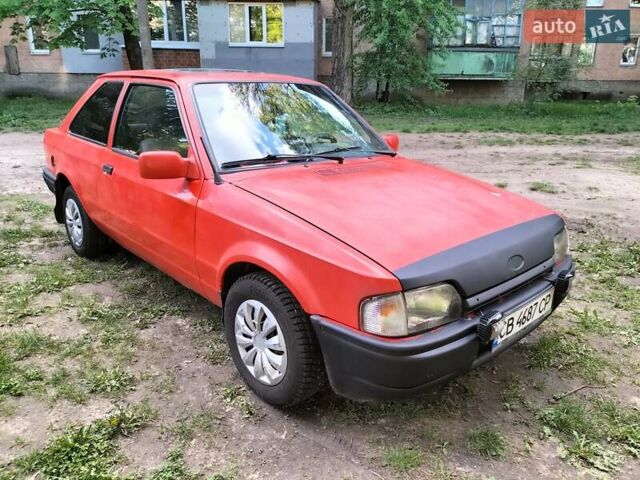 Червоний Форд Ескорт, об'ємом двигуна 1.39 л та пробігом 450 тис. км за 1150 $, фото 1 на Automoto.ua