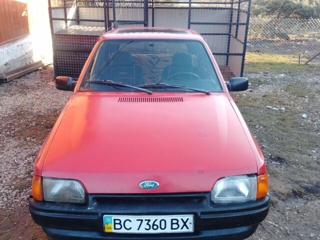 Красный Форд Эскорт, объемом двигателя 1.6 л и пробегом 246 тыс. км за 750 $, фото 1 на Automoto.ua