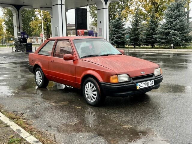 Червоний Форд Ескорт, об'ємом двигуна 1.3 л та пробігом 248 тис. км за 849 $, фото 1 на Automoto.ua