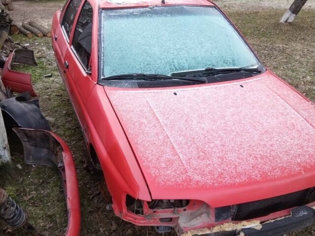 Красный Форд Эскорт, объемом двигателя 0 л и пробегом 111 тыс. км за 294 $, фото 1 на Automoto.ua