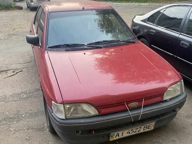 Красный Форд Эскорт, объемом двигателя 1.4 л и пробегом 500 тыс. км за 362 $, фото 1 на Automoto.ua