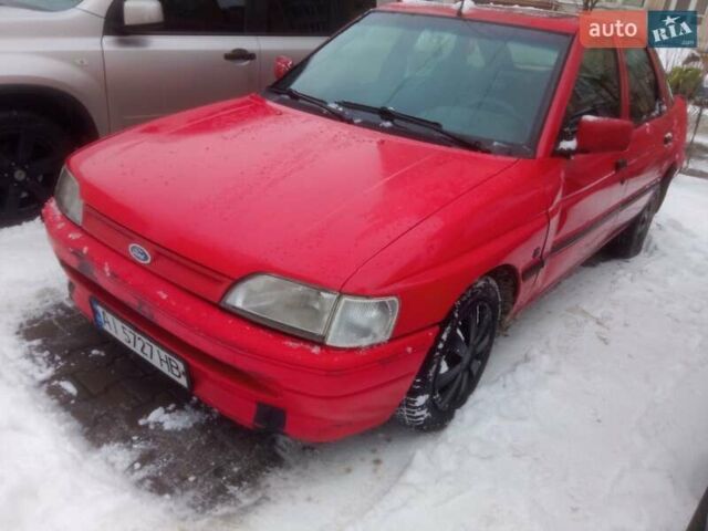Красный Форд Эскорт, объемом двигателя 1.4 л и пробегом 233 тыс. км за 750 $, фото 1 на Automoto.ua