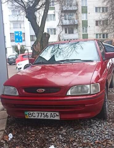 Красный Форд Эскорт, объемом двигателя 1.6 л и пробегом 232 тыс. км за 1400 $, фото 1 на Automoto.ua