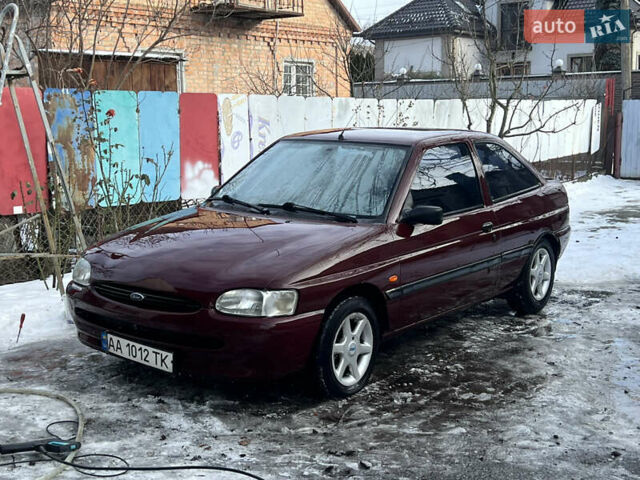 Червоний Форд Ескорт, об'ємом двигуна 1.3 л та пробігом 333 тис. км за 1000 $, фото 1 на Automoto.ua