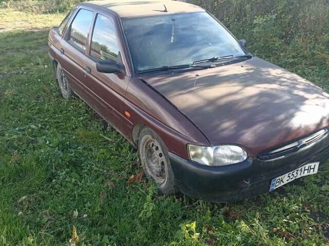 Червоний Форд Ескорт, об'ємом двигуна 1.8 л та пробігом 79 тис. км за 1100 $, фото 1 на Automoto.ua