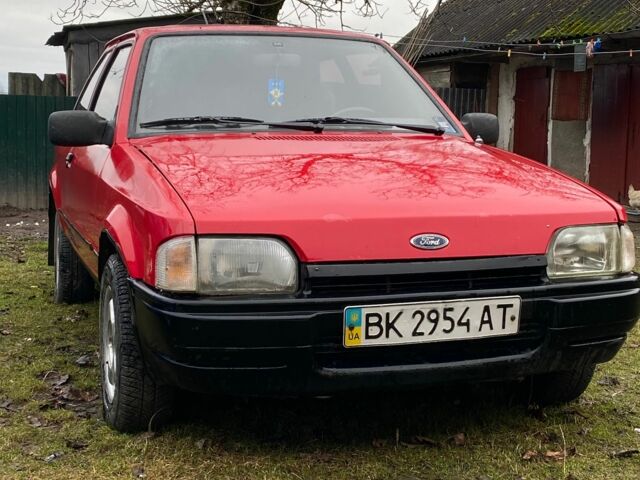 Красный Форд Эскорт, объемом двигателя 0 л и пробегом 1 тыс. км за 750 $, фото 1 на Automoto.ua