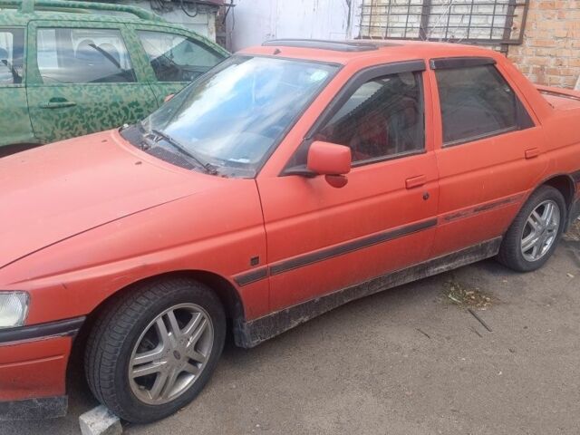 Червоний Форд Ескорт, об'ємом двигуна 1 л та пробігом 200 тис. км за 800 $, фото 1 на Automoto.ua