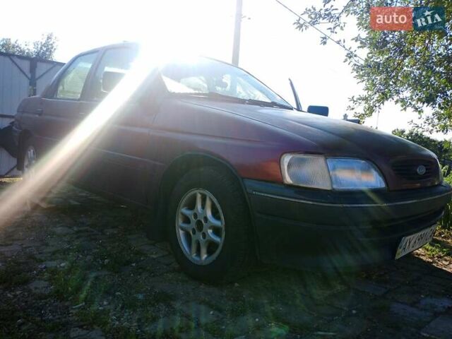 Красный Форд Эскорт, объемом двигателя 1.39 л и пробегом 185 тыс. км за 1400 $, фото 1 на Automoto.ua