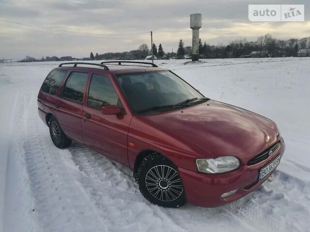 Червоний Форд Ескорт, об'ємом двигуна 1.8 л та пробігом 199 тис. км за 3200 $, фото 1 на Automoto.ua