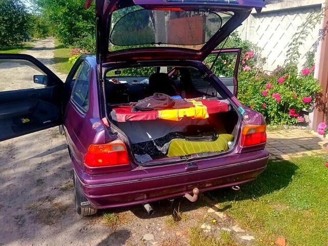 Форд Эскорт, объемом двигателя 1.4 л и пробегом 200 тыс. км за 1100 $, фото 1 на Automoto.ua