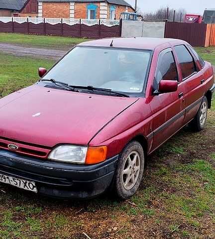 Форд Эскорт, объемом двигателя 18 л и пробегом 0 тыс. км за 800 $, фото 1 на Automoto.ua