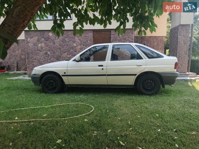 Форд Эскорт, объемом двигателя 1.6 л и пробегом 74 тыс. км за 1100 $, фото 1 на Automoto.ua