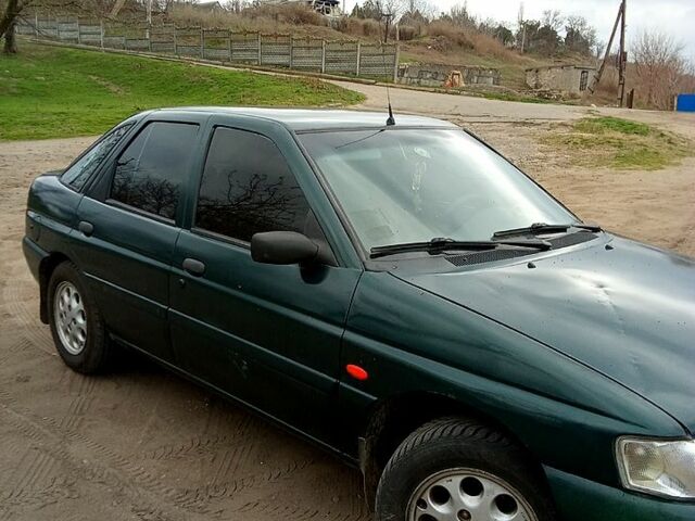 Форд Эскорт, объемом двигателя 13 л и пробегом 0 тыс. км за 1300 $, фото 1 на Automoto.ua