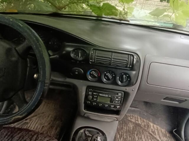 Форд Эскорт, объемом двигателя 1.6 л и пробегом 54 тыс. км за 1000 $, фото 1 на Automoto.ua