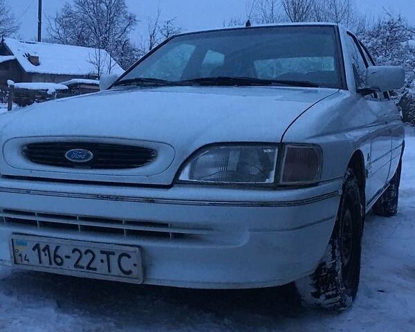 Форд Эскорт, объемом двигателя 1.8 л и пробегом 60 тыс. км за 2100 $, фото 1 на Automoto.ua