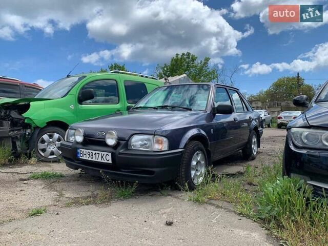 Сірий Форд Ескорт, об'ємом двигуна 1.9 л та пробігом 136 тис. км за 1200 $, фото 1 на Automoto.ua