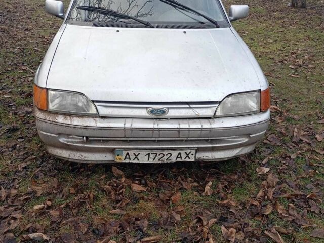 Серый Форд Эскорт, объемом двигателя 1.4 л и пробегом 200 тыс. км за 804 $, фото 1 на Automoto.ua