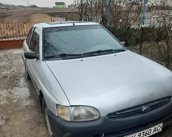 Сірий Форд Ескорт, об'ємом двигуна 1.4 л та пробігом 250 тис. км за 950 $, фото 1 на Automoto.ua