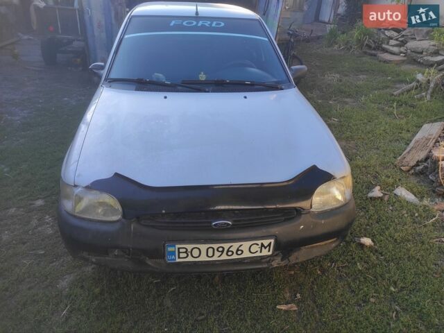 Серый Форд Эскорт, объемом двигателя 1.39 л и пробегом 999 тыс. км за 1350 $, фото 1 на Automoto.ua