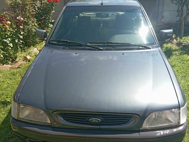 Сірий Форд Ескорт, об'ємом двигуна 1.6 л та пробігом 333 тис. км за 950 $, фото 1 на Automoto.ua