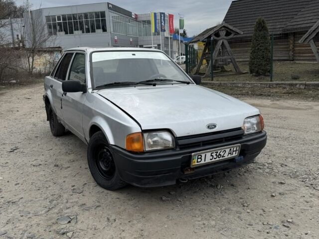 Сірий Форд Ескорт, об'ємом двигуна 1.4 л та пробігом 200 тис. км за 452 $, фото 1 на Automoto.ua