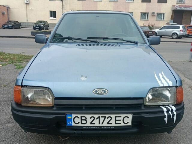 Серый Форд Эскорт, объемом двигателя 1.4 л и пробегом 300 тыс. км за 953 $, фото 1 на Automoto.ua