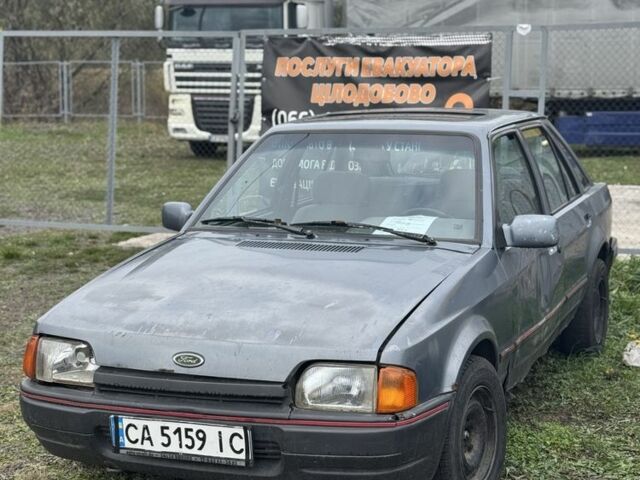 Серый Форд Эскорт, объемом двигателя 1.4 л и пробегом 2 тыс. км за 312 $, фото 1 на Automoto.ua