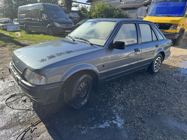 Сірий Форд Ескорт, об'ємом двигуна 0 л та пробігом 100 тис. км за 399 $, фото 1 на Automoto.ua