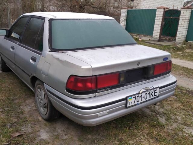 Сірий Форд Ескорт, об'ємом двигуна 0 л та пробігом 2 тис. км за 224 $, фото 1 на Automoto.ua