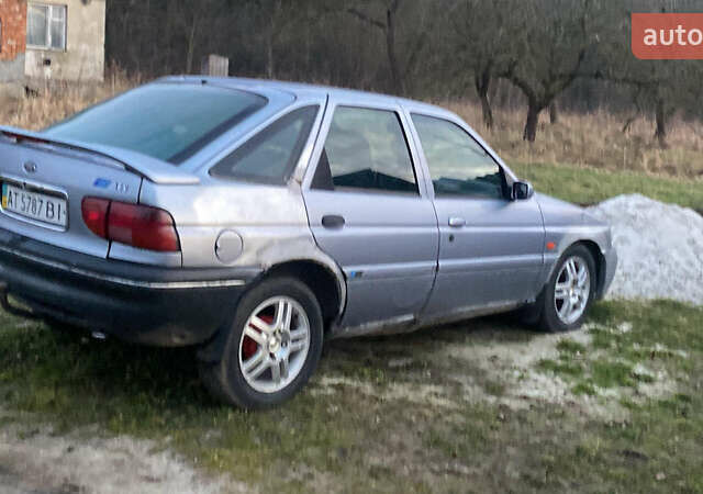 Серый Форд Эскорт, объемом двигателя 1.6 л и пробегом 50 тыс. км за 500 $, фото 1 на Automoto.ua