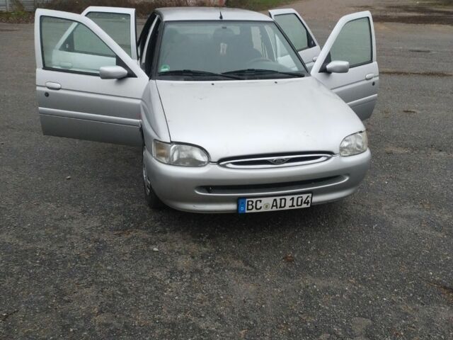 Серый Форд Эскорт, объемом двигателя 1.6 л и пробегом 164 тыс. км за 1450 $, фото 1 на Automoto.ua