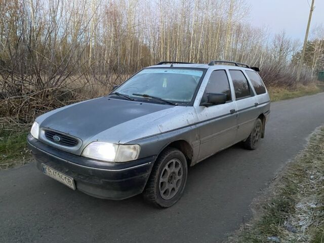 Серый Форд Эскорт, объемом двигателя 1.8 л и пробегом 9 тыс. км за 782 $, фото 1 на Automoto.ua