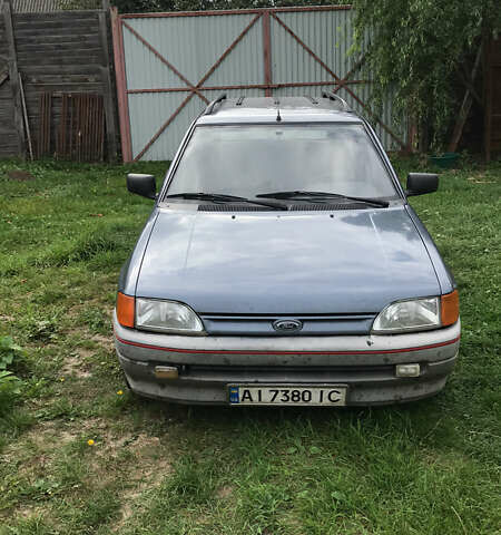 Серый Форд Эскорт, объемом двигателя 1.75 л и пробегом 300 тыс. км за 2000 $, фото 1 на Automoto.ua
