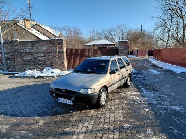 Сірий Форд Ескорт, об'ємом двигуна 1.8 л та пробігом 289 тис. км за 1000 $, фото 1 на Automoto.ua