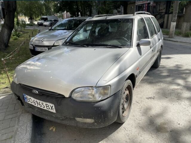 Серый Форд Эскорт, объемом двигателя 1.6 л и пробегом 200 тыс. км за 1700 $, фото 1 на Automoto.ua