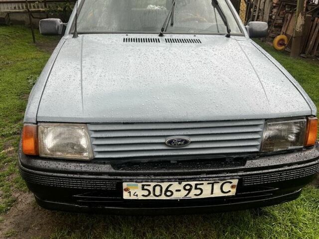 Серый Форд Эскорт, объемом двигателя 1.1 л и пробегом 3 тыс. км за 700 $, фото 1 на Automoto.ua