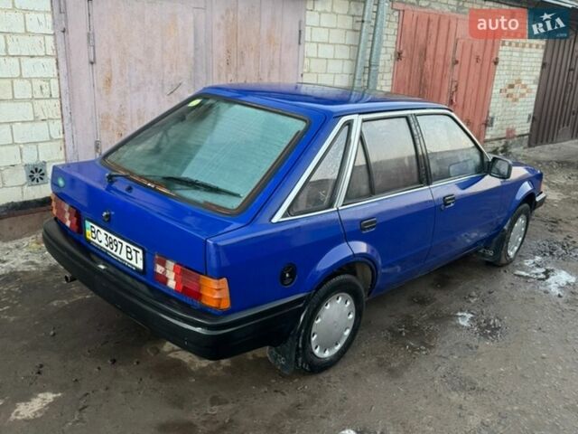 Синій Форд Ескорт, об'ємом двигуна 1.1 л та пробігом 70 тис. км за 850 $, фото 1 на Automoto.ua