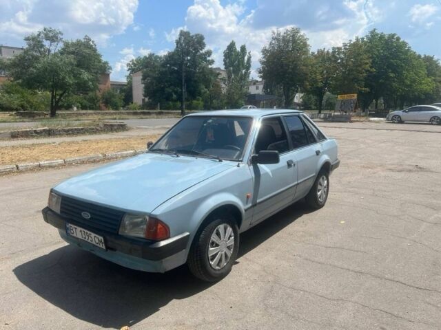 Синий Форд Эскорт, объемом двигателя 1.1 л и пробегом 280 тыс. км за 700 $, фото 1 на Automoto.ua