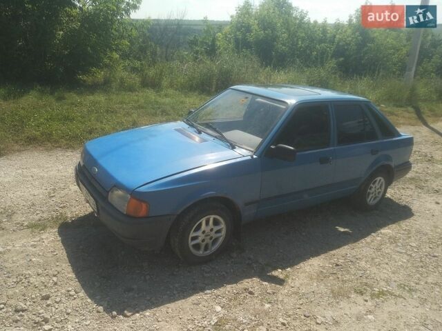 Синій Форд Ескорт, об'ємом двигуна 1.6 л та пробігом 200 тис. км за 700 $, фото 1 на Automoto.ua