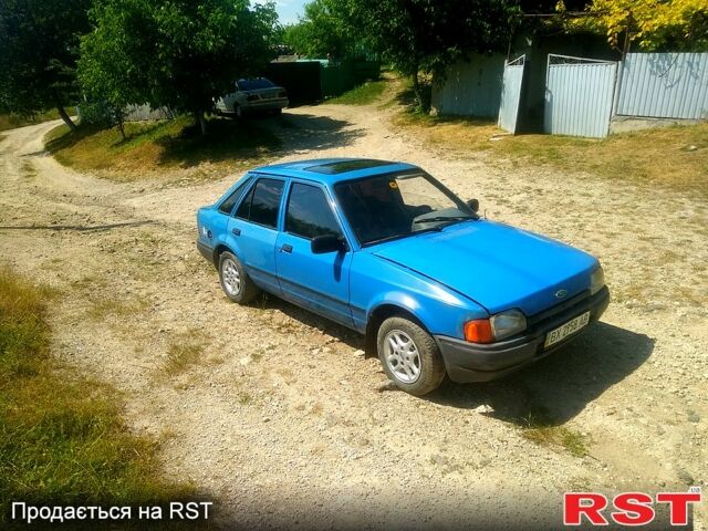 Синій Форд Ескорт, об'ємом двигуна 1.6 л та пробігом 200 тис. км за 650 $, фото 1 на Automoto.ua
