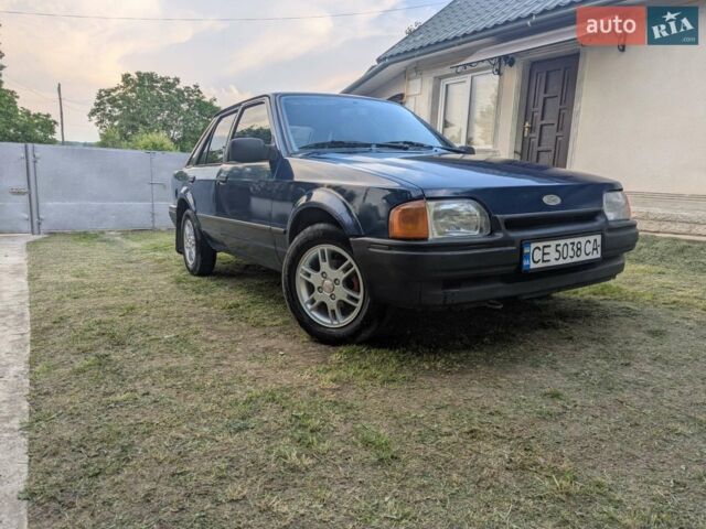Синій Форд Ескорт, об'ємом двигуна 1.39 л та пробігом 999 тис. км за 950 $, фото 1 на Automoto.ua