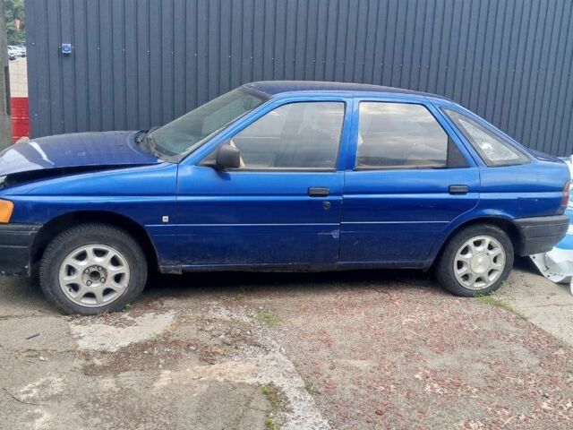 Синий Форд Эскорт, объемом двигателя 1.9 л и пробегом 340 тыс. км за 519 $, фото 1 на Automoto.ua