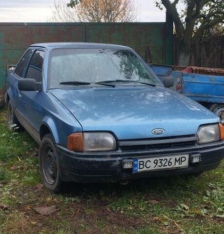 Синій Форд Ескорт, об'ємом двигуна 1.3 л та пробігом 250 тис. км за 654 $, фото 1 на Automoto.ua