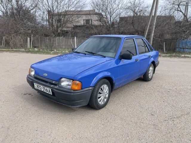 Синий Форд Эскорт, объемом двигателя 0 л и пробегом 400 тыс. км за 598 $, фото 1 на Automoto.ua