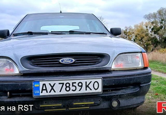 Синій Форд Ескорт, об'ємом двигуна 1.4 л та пробігом 200 тис. км за 810 $, фото 1 на Automoto.ua