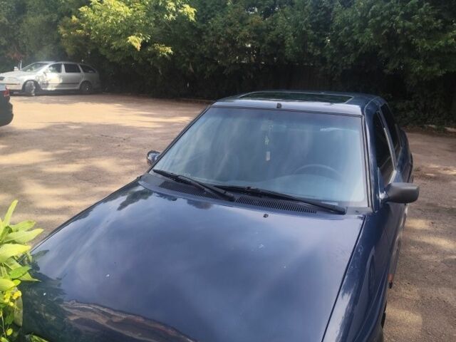 Синій Форд Ескорт, об'ємом двигуна 1.3 л та пробігом 180 тис. км за 750 $, фото 1 на Automoto.ua