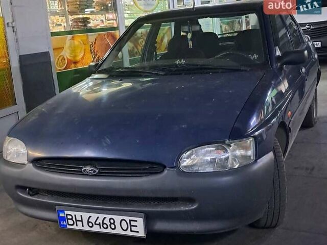Синий Форд Эскорт, объемом двигателя 1.4 л и пробегом 999 тыс. км за 1492 $, фото 1 на Automoto.ua